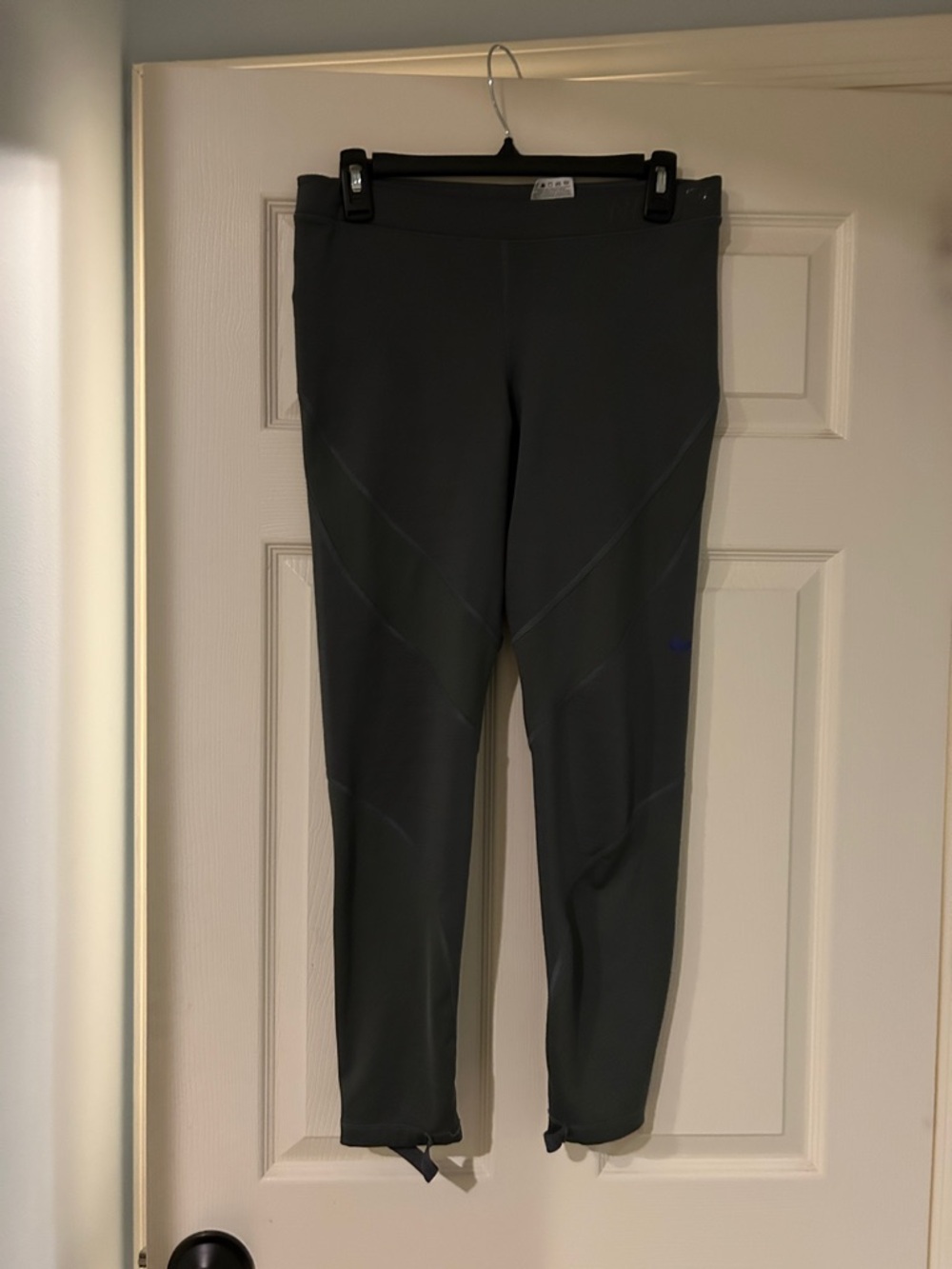 Nike Gray Performance Leggings runners yoga biker pants sexy classic athletic